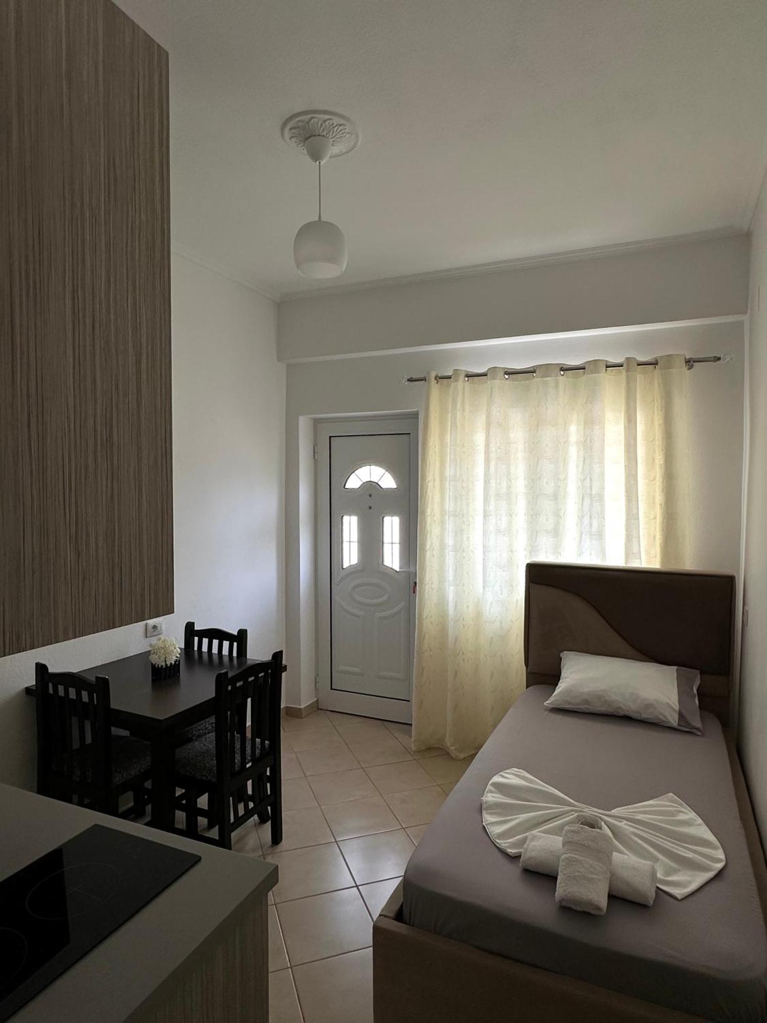 Xhibo Apartments Sarandë 外观 照片